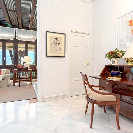 Genteel Home Paseo Maritimo Malaga Exterior photo